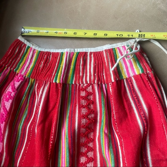 Gorgeous vintage embroidered multicolor skirt - Picture 5 of 11